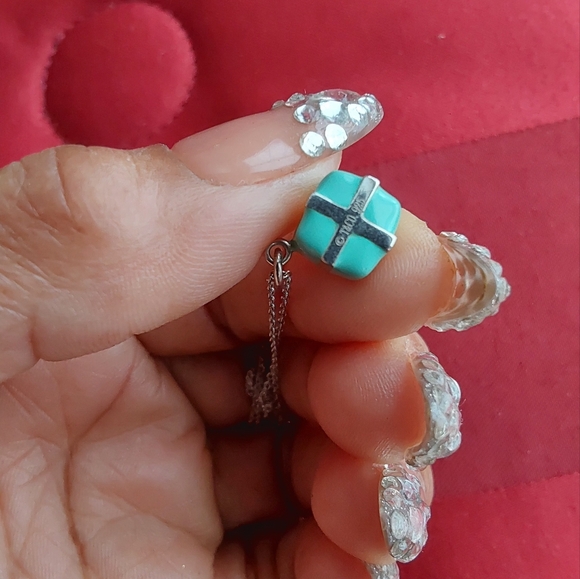 Tiffany & Co Sterling Silver Blue Enamel Gift Box Chain Pendant Necklace. - Picture 7 of 7